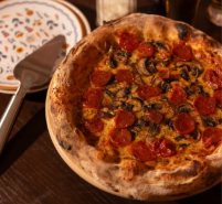 Pizza pepperoni (porc)